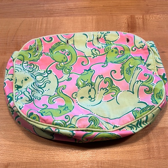 Lilly Pulitzer Handbags - Lilly Pulitzer reversible Bermuda Bag cover